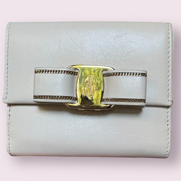 Salvatore Ferragamo Handbags - Salvatore Ferragamo Bow Compact Wallet | Ivory / Beige